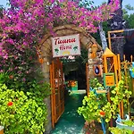 Tuana Garden 3* סייד