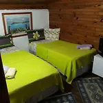 לינה וארוחת בוקר Tuana Garden סייד