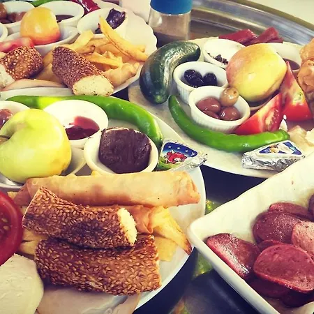 Nocleg ze śniadaniem Tuana Garden 3*