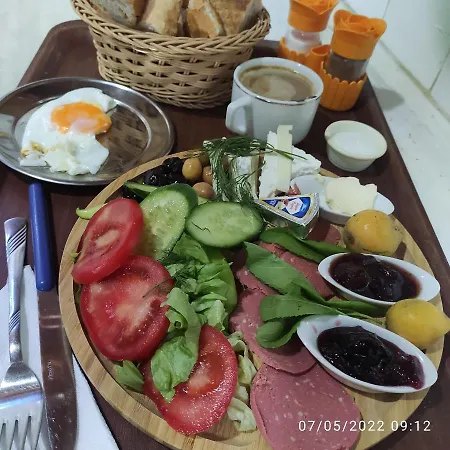 Tuana Garden Bed & Breakfast *