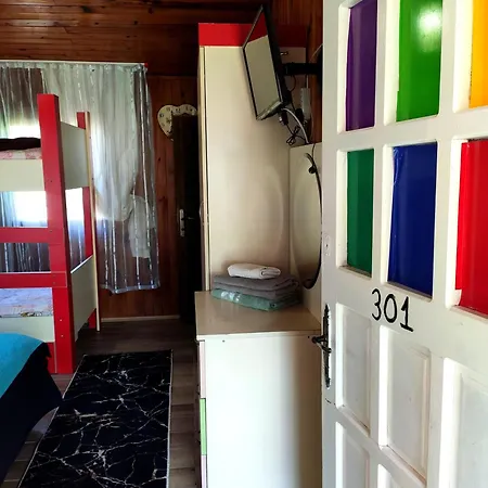 Tuana Garden Bed & Breakfast *