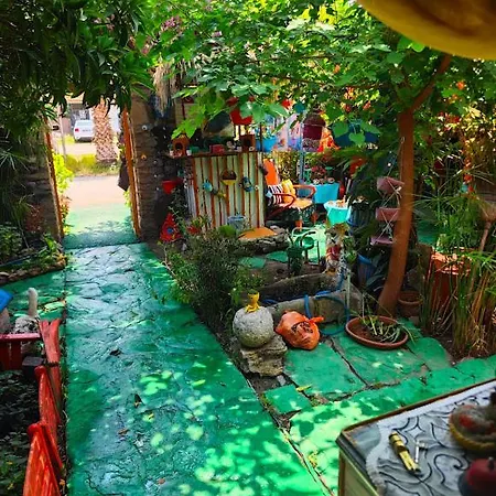 Bed & Breakfast Tuana Garden
