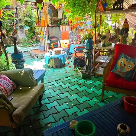 Tuana Garden סייד