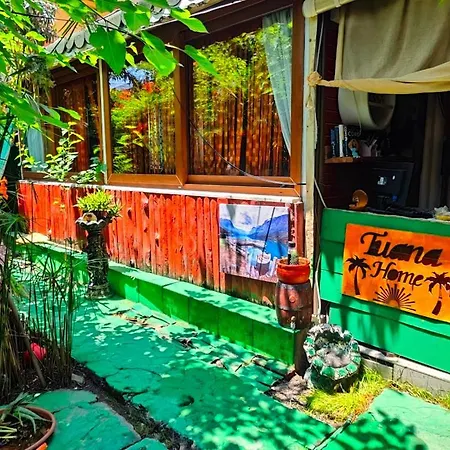 Bed & Breakfast Tuana Garden *