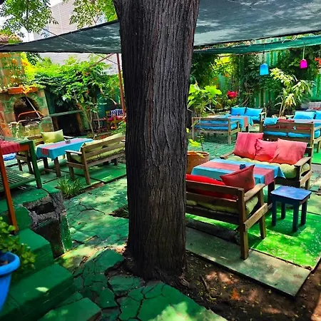Tuana Garden * סייד