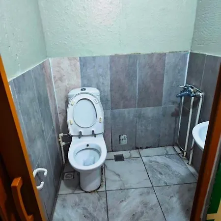 Tuana Garden Bed & Breakfast Side