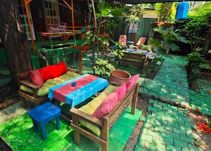 Bed & Breakfast Tuana Garden Side