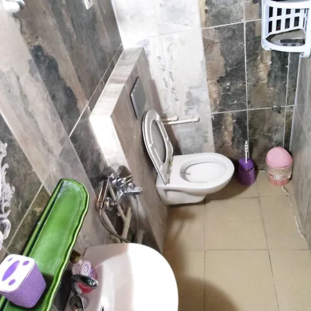 فندق مبيت وإفطار Tuana Garden