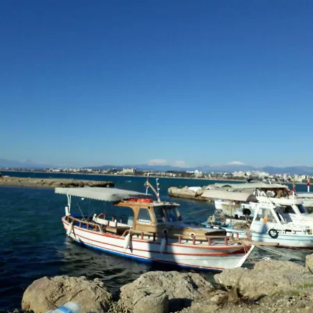 Bed & Breakfast Tuana Garden 3*