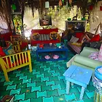 Tuana Garden Bed & Breakfast 3*