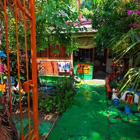Tuana Garden Oda ve Kahvaltı *